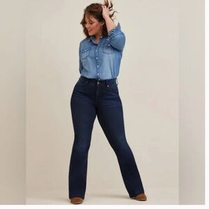 TORRID Luxe Slim Boot Cut Super Stretch Mid-Rise Jeans Dark Wash Size 14S